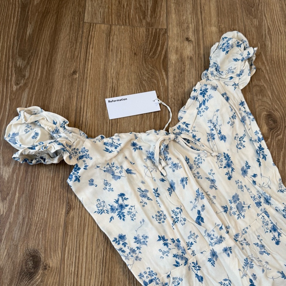Reformation Pacey Dress in Lula - Picture 3 of 9